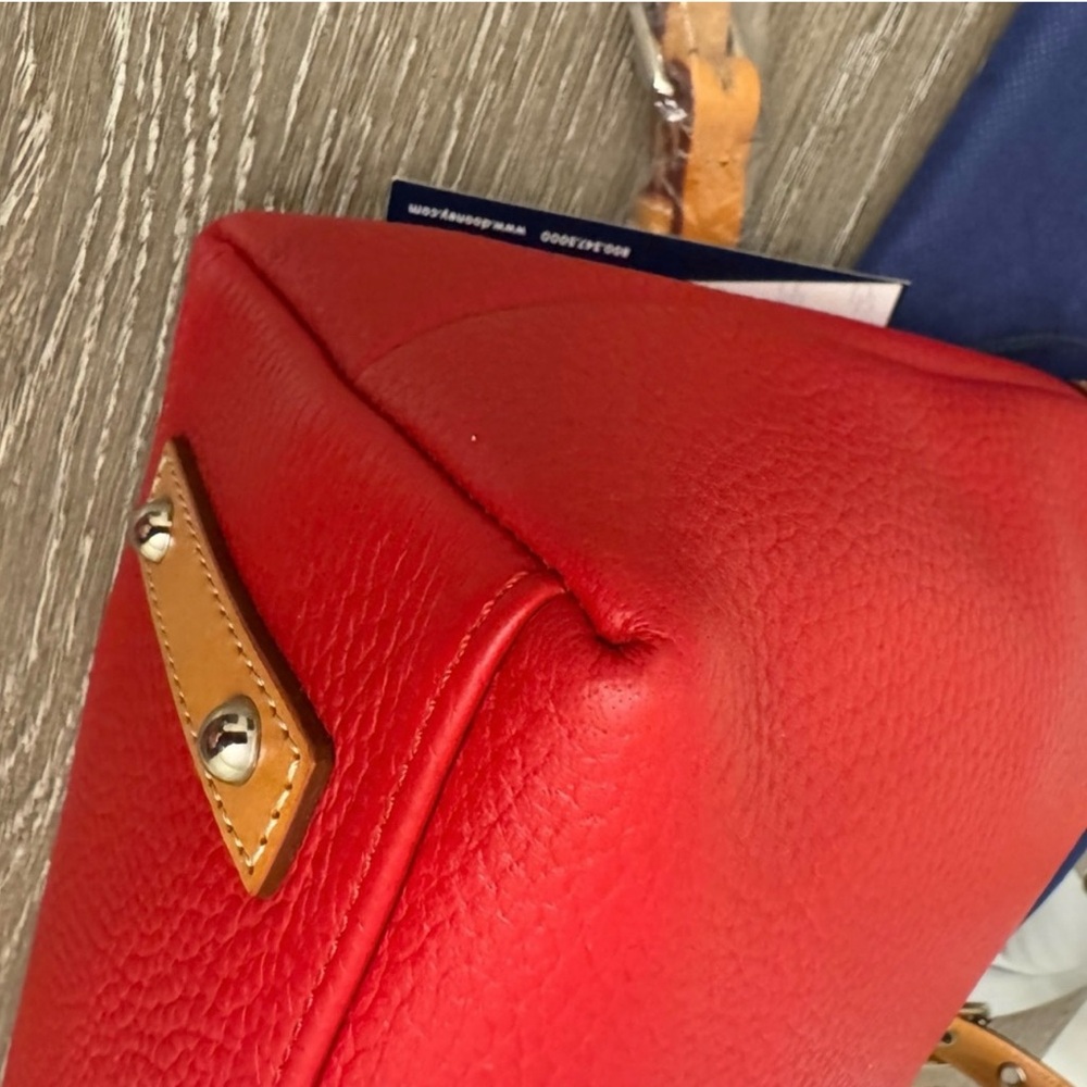 New Dooney & Bourke Emily Tote – Red Pebble Leather with Crossbody Strap - Picture 10 of 10